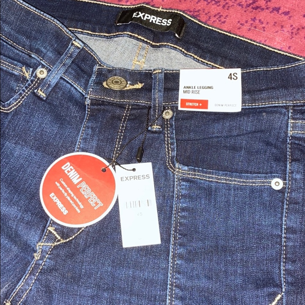 Express Jeans - Picture 2 of 5